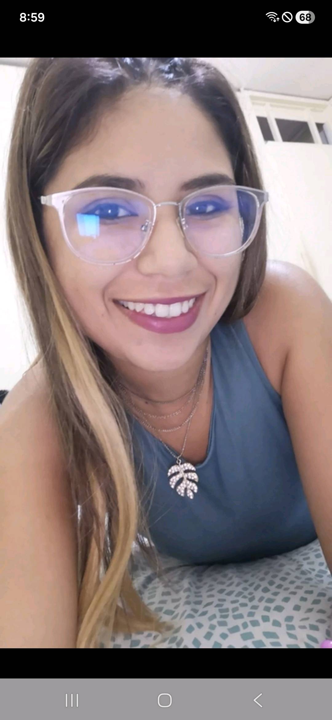 Gema from Peru, online on StrangerLine