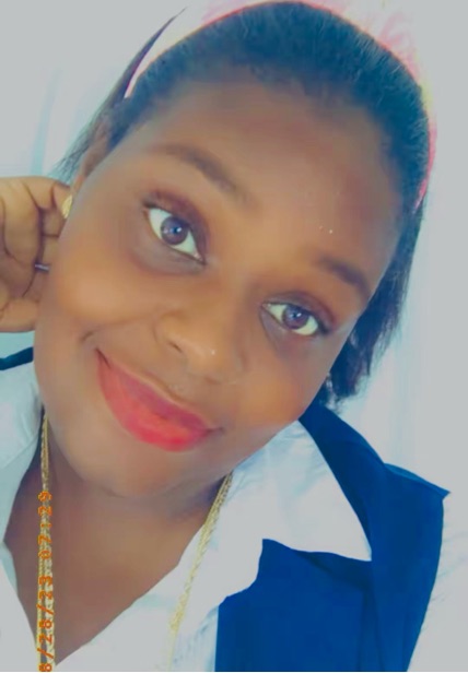 Lili from Dominican Republic, online on StrangerLine